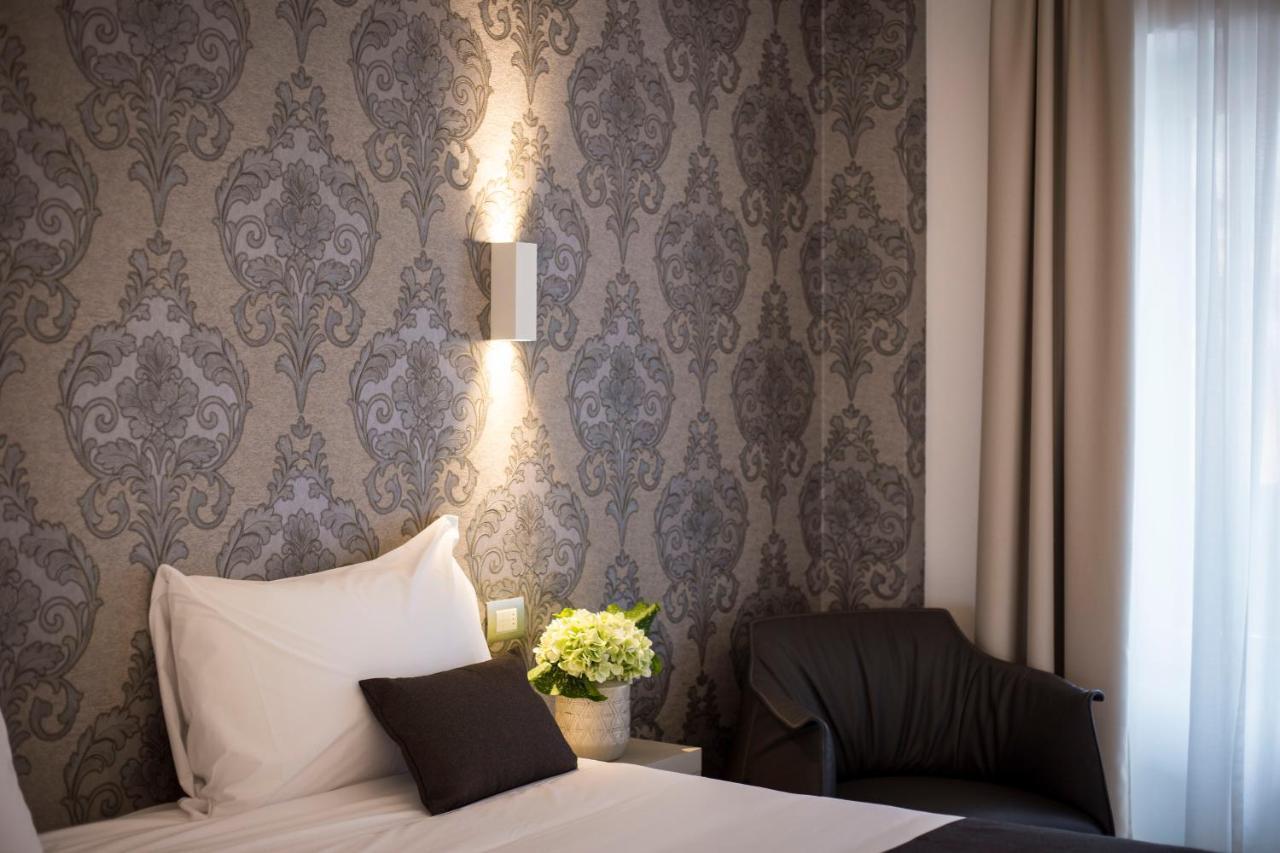 Hotel Ponti Angera Ngoại thất bức ảnh