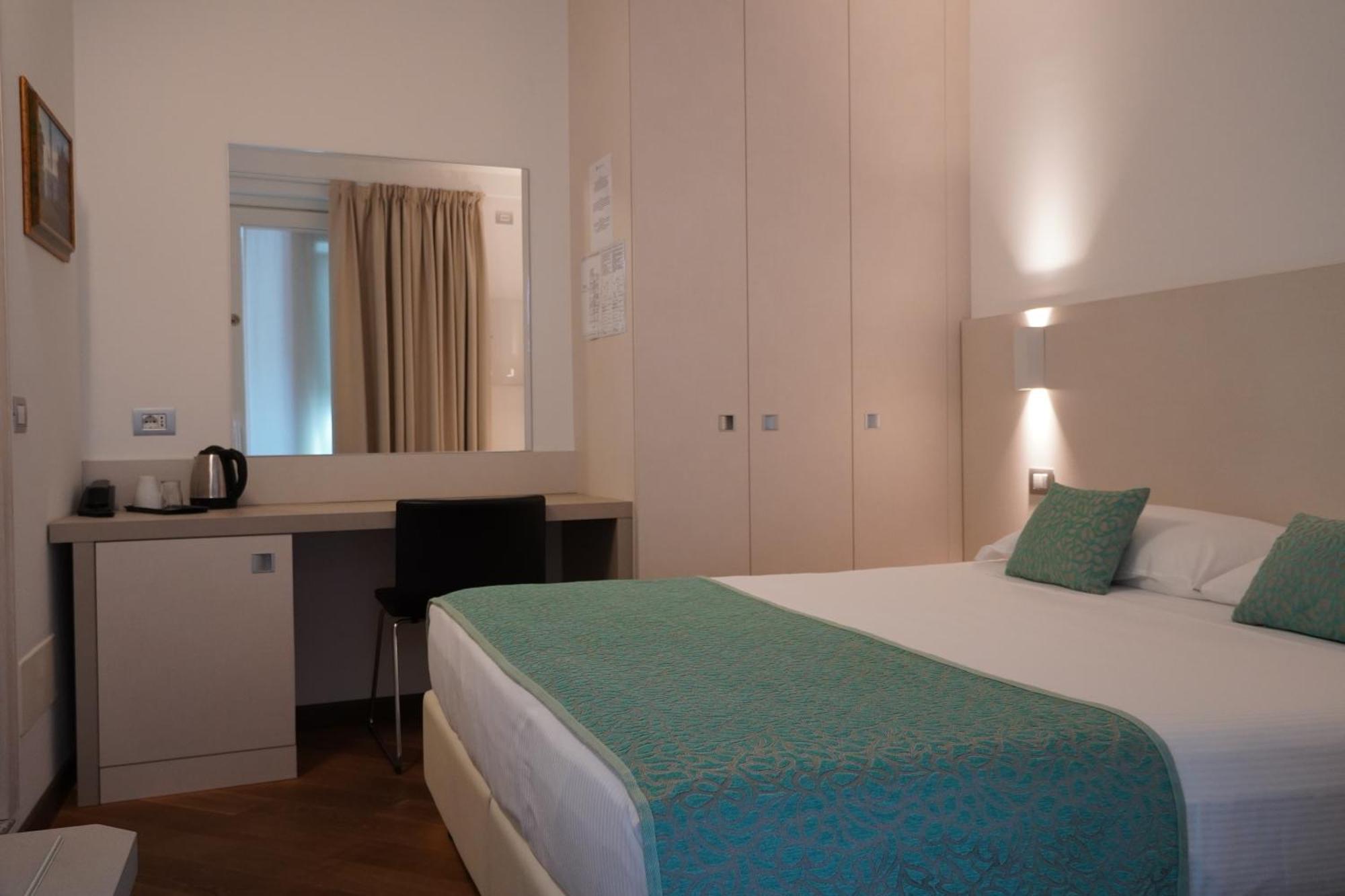 Hotel Ponti Angera Ngoại thất bức ảnh