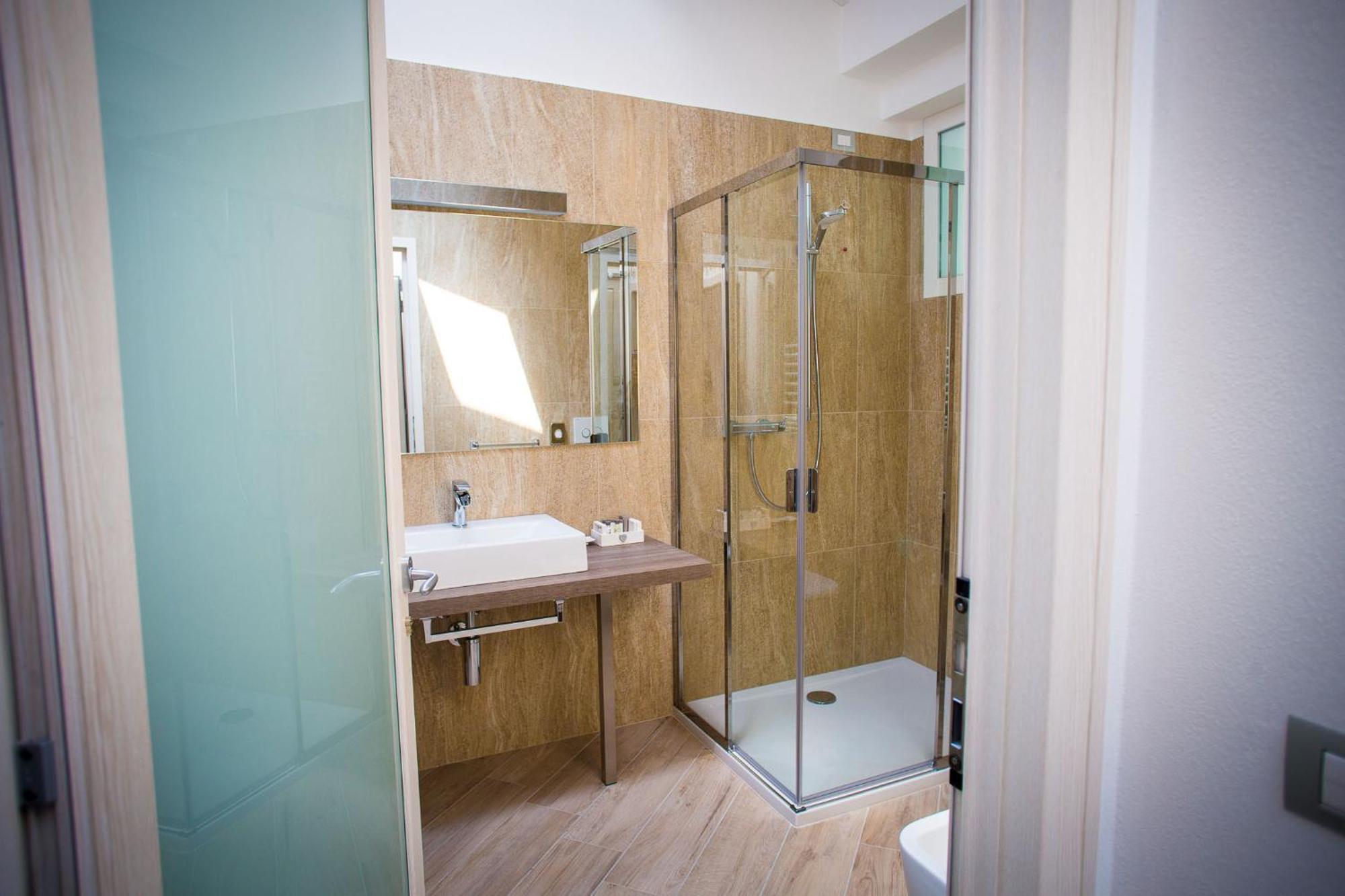 Hotel Ponti Angera Ngoại thất bức ảnh