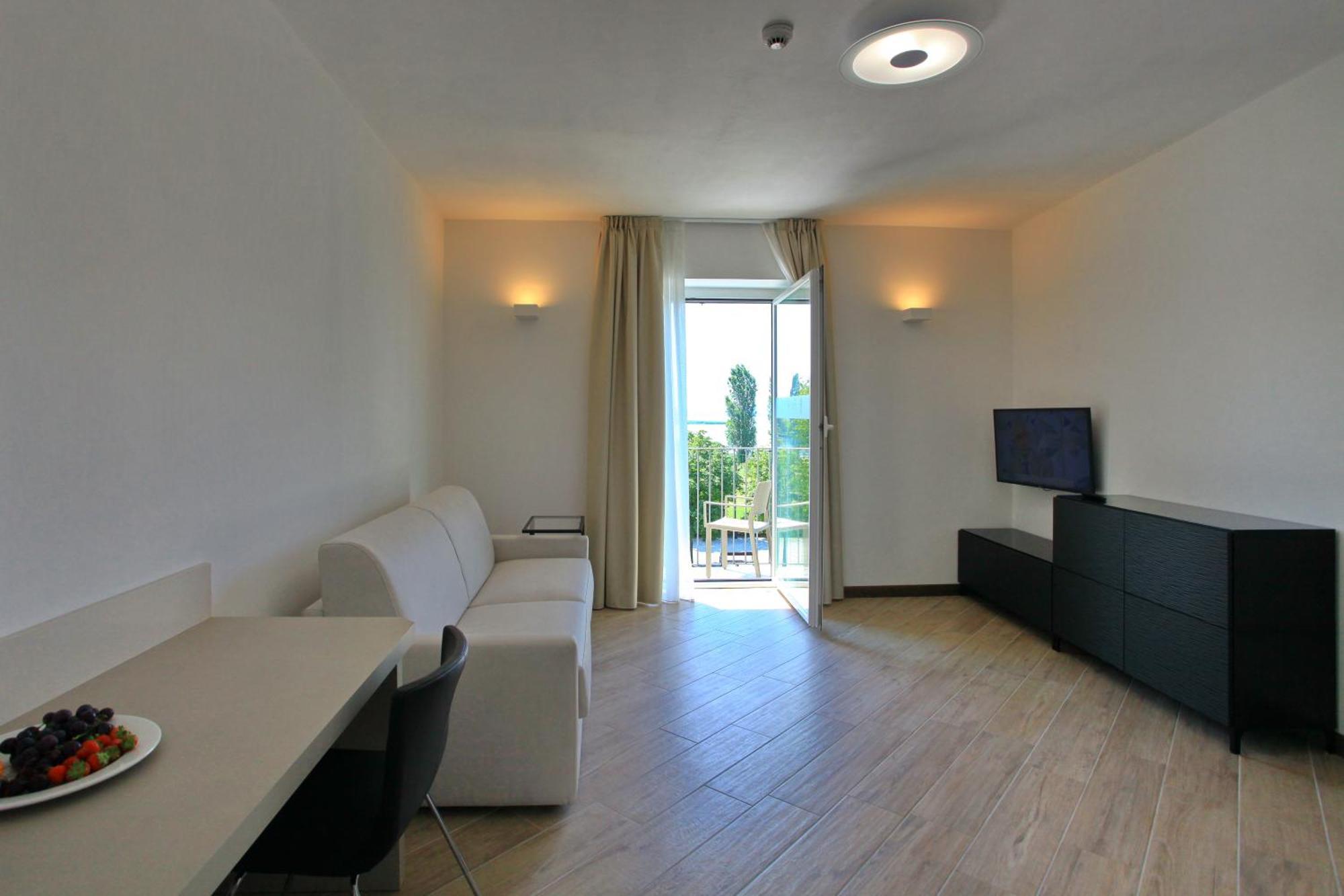 Hotel Ponti Angera Ngoại thất bức ảnh