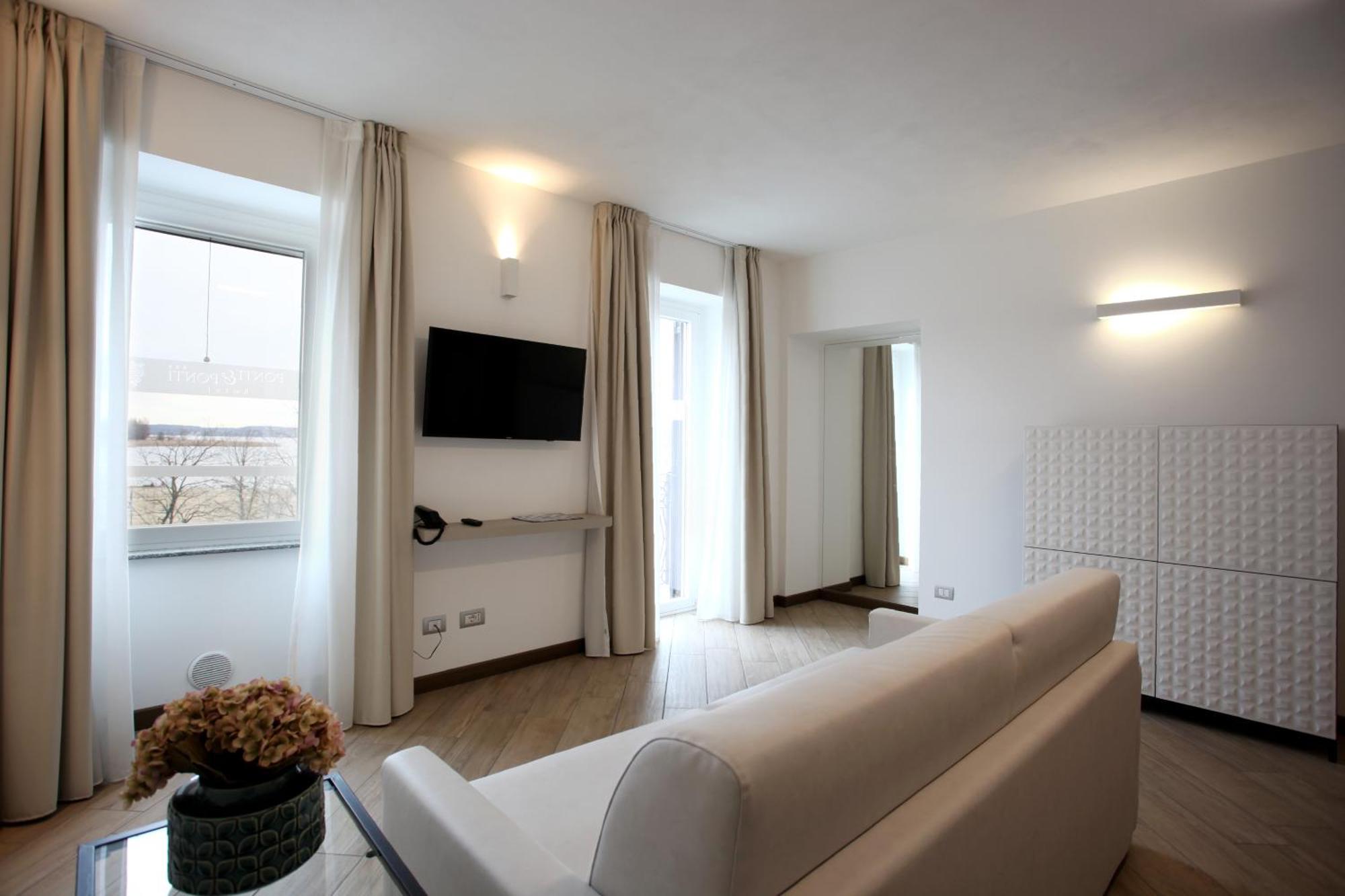 Hotel Ponti Angera Ngoại thất bức ảnh