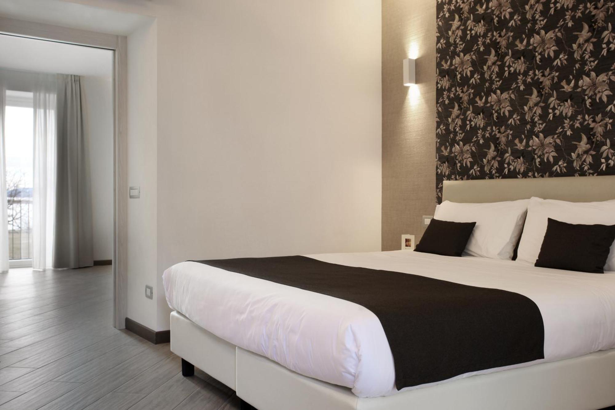 Hotel Ponti Angera Ngoại thất bức ảnh